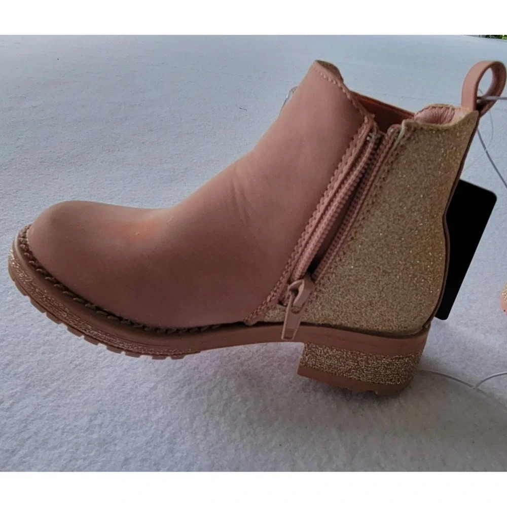Laundry  Heart  Girls Ankle  Pink Boots‎ Size 8